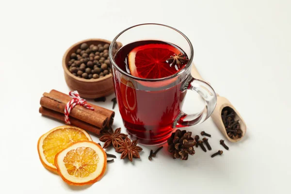 Beker Van Glühwein Ingrediënten Witte Achtergrond — Stockfoto