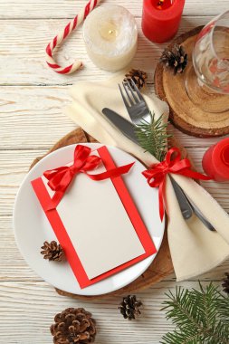 Ahşap arkaplan üzerine yeni yıl tablo ayarı kavramı, metin için boşluk