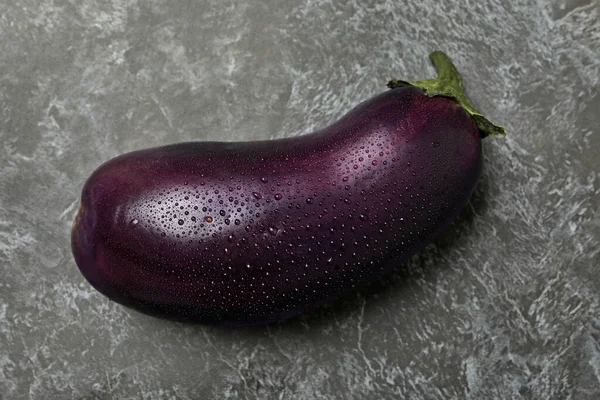 Verse Rauwe Aubergine Zwarte Smokey Achtergrond — Stockfoto