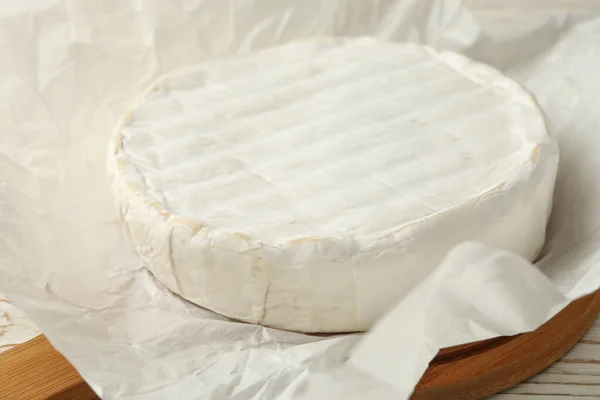 Cutting Board Camembert Cheese Close — Stock Photo, Image