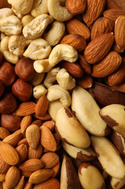 Arka planda farklı fındıklar var, kapat.