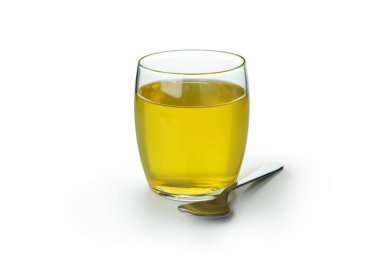 Beyaz arka planda izole edilmiş limon jölesi.