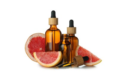 Beyaz arka planda yağlı ve greyfurtlu damlalar.