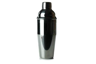 Metal kokteyl karıştırıcı beyaz arkaplanda izole edildi