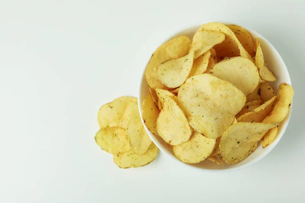 Cuenco Con Papas Fritas Sobre Fondo Blanco — Foto de Stock