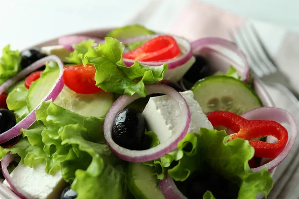 Taze Yunan Salatası Çatal Yakın Çekim — Stok fotoğraf