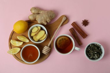 Pembe arka planda alternatif soğuk tedavi kavramı