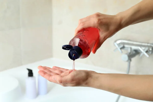 Female Hands Apply Shower Gel Close — Stock Photo, Image