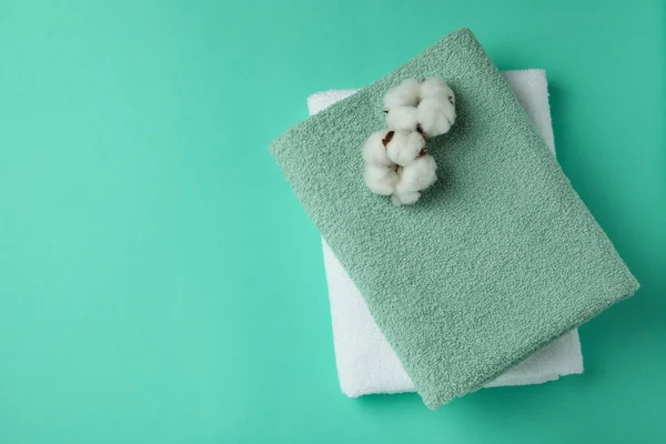 Clean Folded Towels Cotton Mint Background — Stock Photo, Image