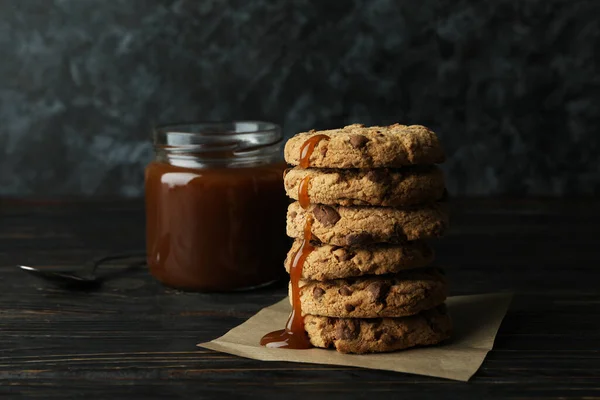 Caramel Lingură Cookie Uri Masă Lemn — Fotografie, imagine de stoc