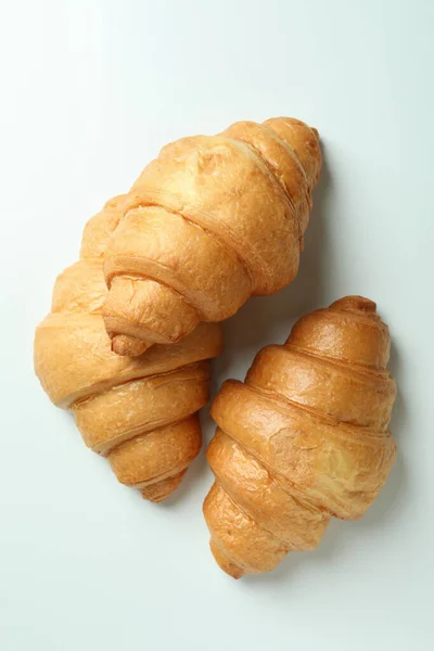 Leckere Croissants Auf Weißem Hintergrund Draufsicht — Stockfoto