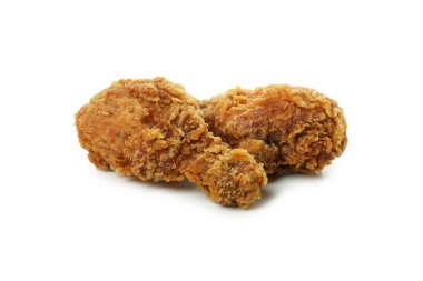 Beyaz arka planda izole edilmiş lezzetli kızarmış tavuk.