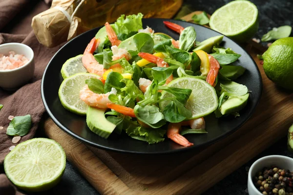 Concepto Sabroso Comer Con Ensalada Camarones Cerca — Foto de Stock