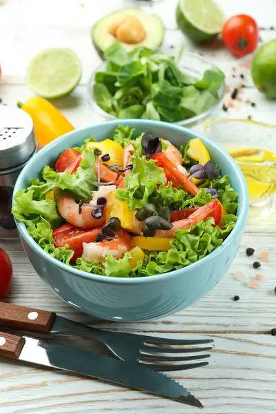 Concetto Mangiare Gustoso Con Insalata Gamberetti Primo Piano — Foto Stock