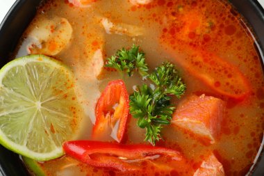 Lezzetli Tom çorbası tabağı. Kapatın.