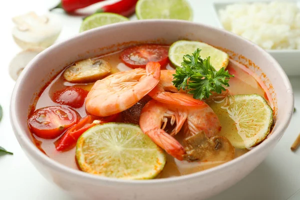 Assiette Soupe Tom Yum Savoureuse Gros Plan — Photo