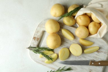 Lezzetli, taze patatesli bir pano.