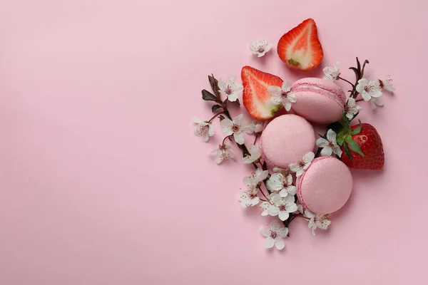 Concept Tasty Macaroons Pink Background — Stock Photo, Image