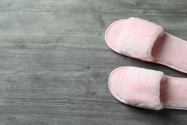 Pair House Slippers Gray Textured Background — Stock Photo, Image