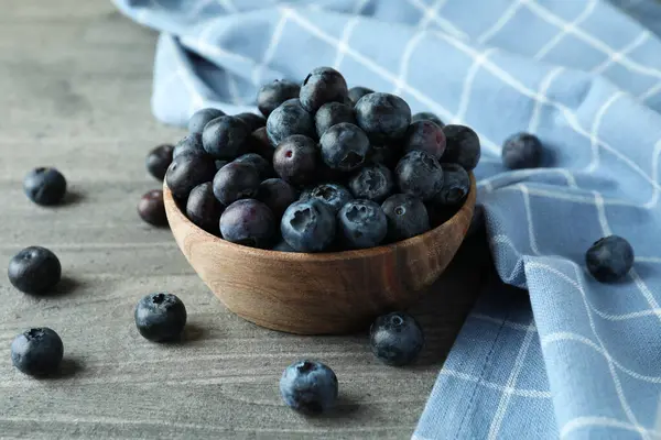 Schüssel Mit Frischen Blaubeeren Auf Grau Strukturiertem Hintergrund — Stockfoto