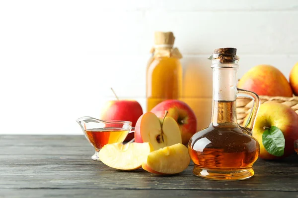 Homemade Apple Vinegar Ingredients Wooden Table — Foto de Stock