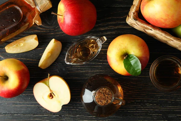 Homemade Apple Vinegar Ingredients Wooden Table — Foto de Stock