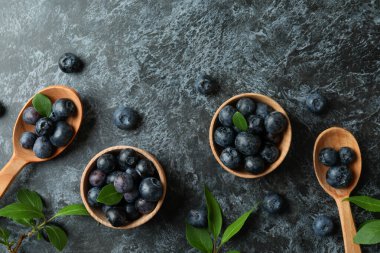 Siyah dumanlı böğürtlen konsepti