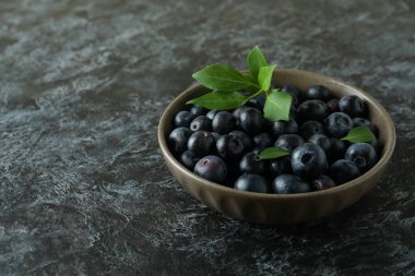 Siyah dumanlı böğürtlen konsepti