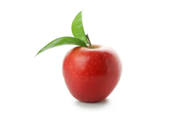 Manzana Roja Madura Aislada Sobre Fondo Blanco — Foto de Stock