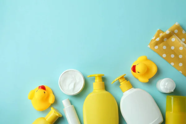 Diferentes Accesorios Higiene Para Bebés Sobre Fondo Azul —  Fotos de Stock