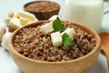 Karabuğdaylı lezzetli yemek kavramı, yakın çekim.