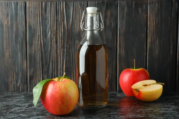 Homemade Apple Vinegar Ingredients Black Smokey Table — Fotografia de Stock