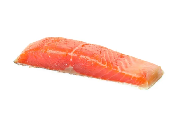 白色背景下分离的新鲜生鲑鱼 — 图库照片