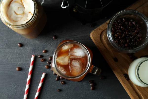 Konsep Minuman Lezat Dengan Kopi Meja Kayu Gelap — Stok Foto