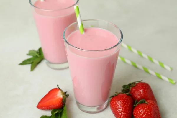 Glasses Strawberry Milkshake Ingredients White Textured Table — Stock Photo, Image