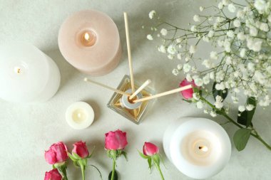 Yayıcı, çiçekler ve mumlarla ilgili Aromatik kavram