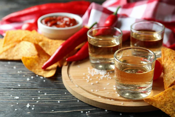 Party Concept Tequila Guacamole Chips — Stock Photo, Image