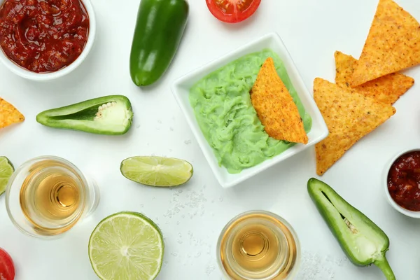 Concepto Fiesta Con Tequila Guacamole Patatas Fritas — Foto de Stock