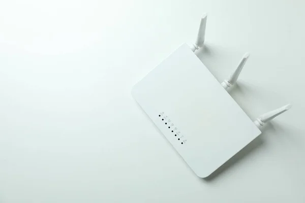 Router Vnějšími Anténami Bílém Pozadí — Stock fotografie