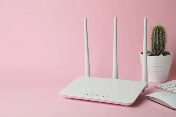 Werkplaats Met Router Roze Achtergrond — Stockfoto