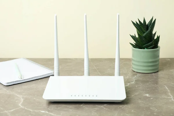 Arbetsplats Med Router Grått Strukturerat Bord — Stockfoto