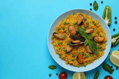 İspanyol Paella 'lı lezzetli yemek kavramı