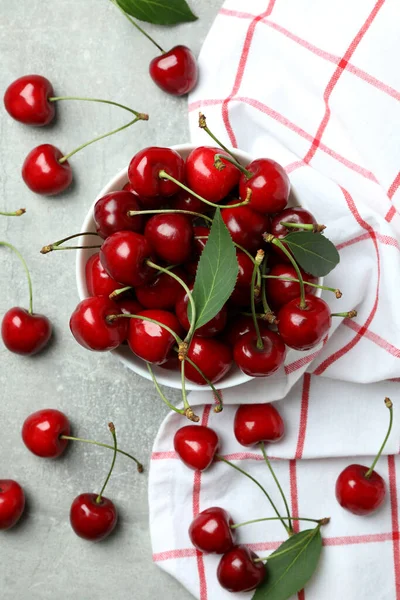 Konzept Der Süßen Beere Mit Roter Kirsche — Stockfoto