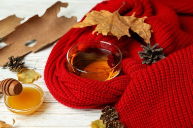 Çay içen samimi sonbahar konsepti