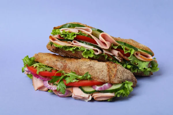 Sandwichs Ciabatta Sur Fond Violet Gros Plan — Photo