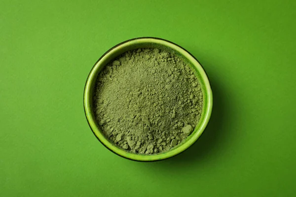 Cuenco Polvo Matcha Sobre Fondo Verde — Foto de Stock