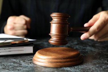 Yargıç çekice vurdu, kapat, hukuk kavramı