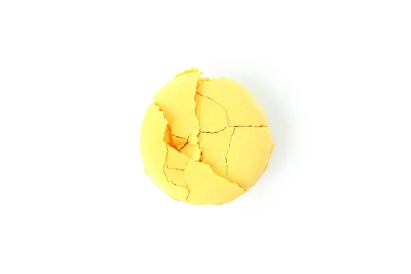 Amarelo Saboroso Macaroon Isolado Fundo Branco — Fotografia de Stock