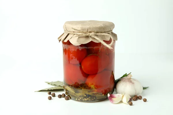 Tarro Con Tomates Escabeche Ingredientes Sobre Fondo Blanco —  Fotos de Stock