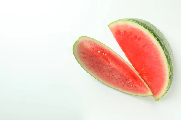 Zwei Saftige Wassermelonenscheiben Auf Weißem Hintergrund — Stockfoto